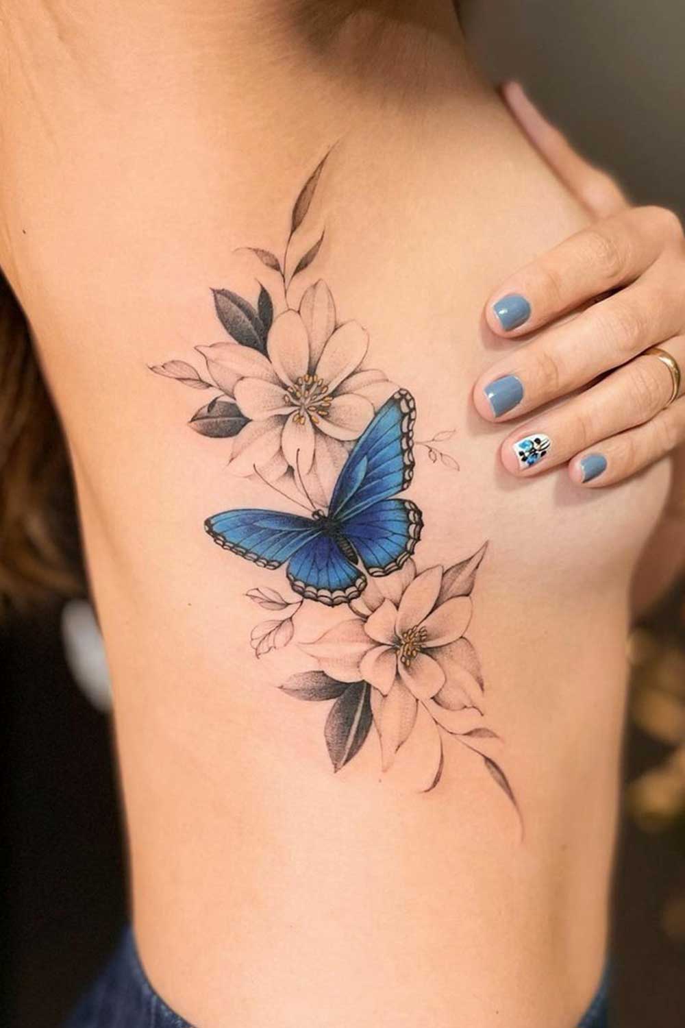 tatuagem-de-borboleta-na-costela 