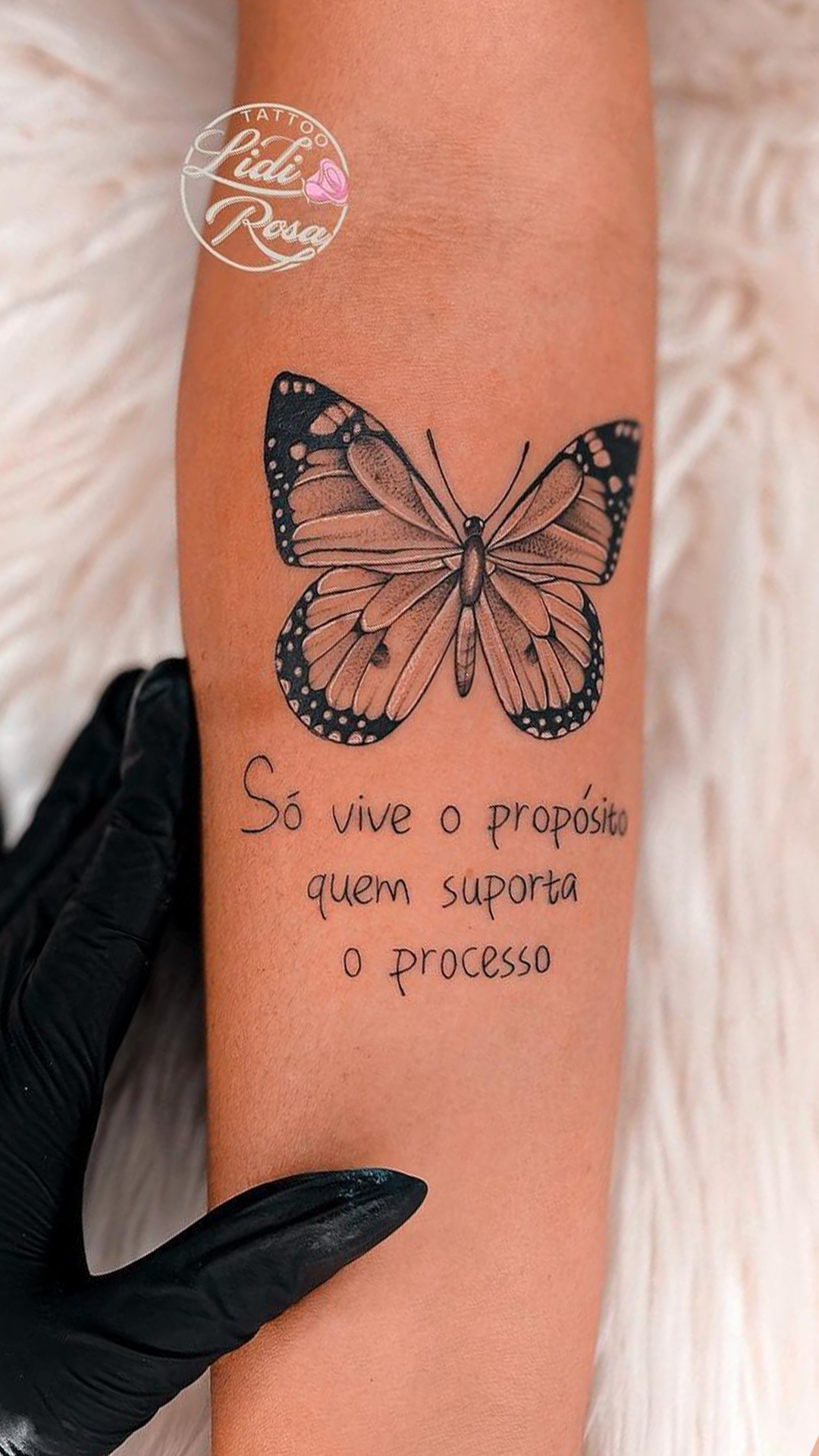 tatuagem-de-borboleta-no-braco-42 