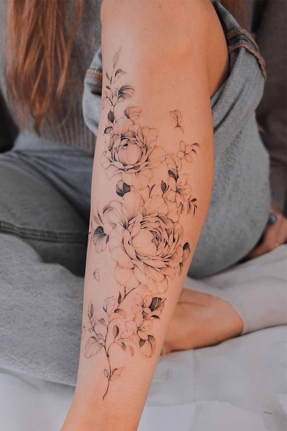3-Tatuagem-floral-na-perna-@karolinaszymanska_tattoo 