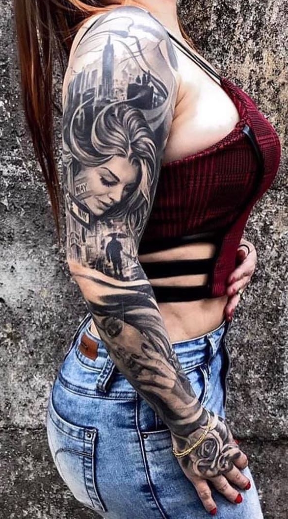 Tatuagem-feminina-de-braço-fechado-fotos-1 