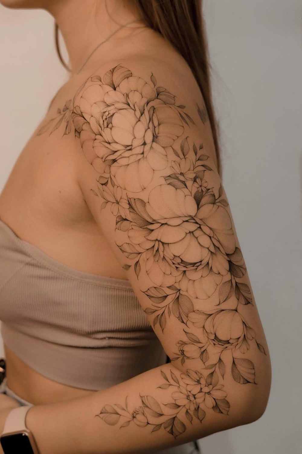tatuagem-floral-na-parte-superior-do-braco-2 