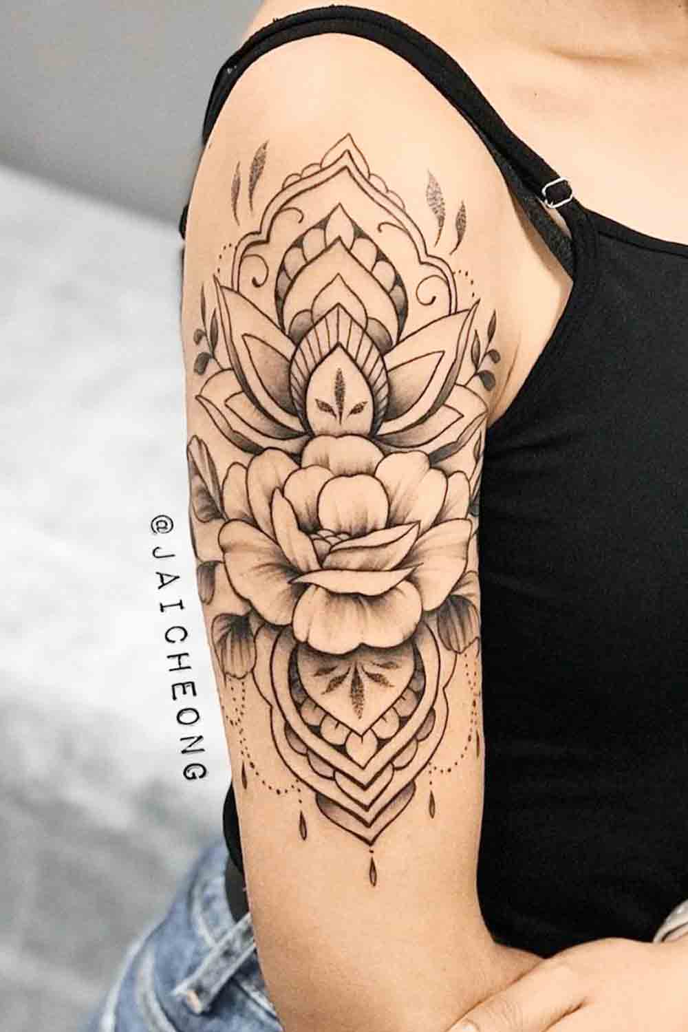 tatuagem-floral-no-braco 