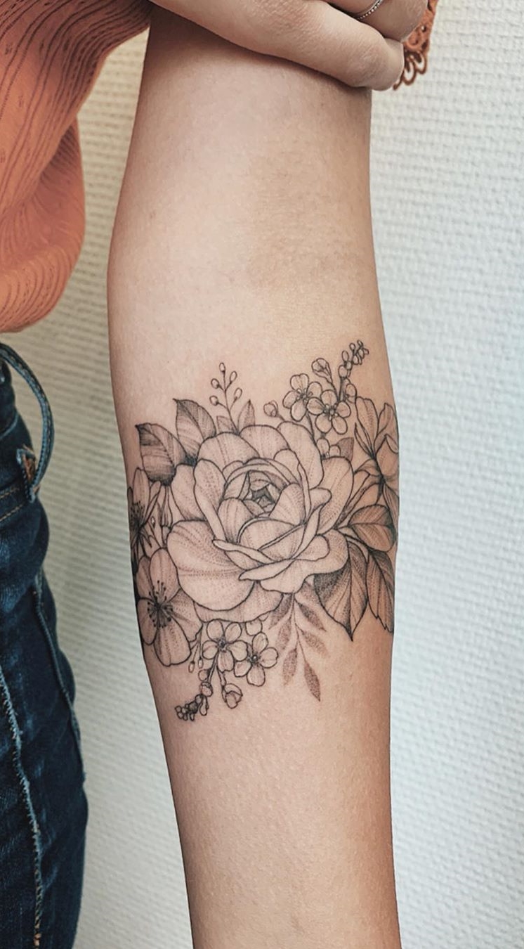 tatuagens-de-flores-no-antebraço-7 