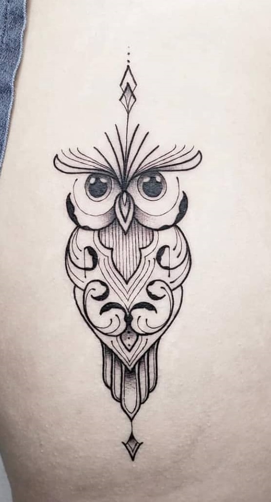 Tatuagem-geométrica-de-coruja 