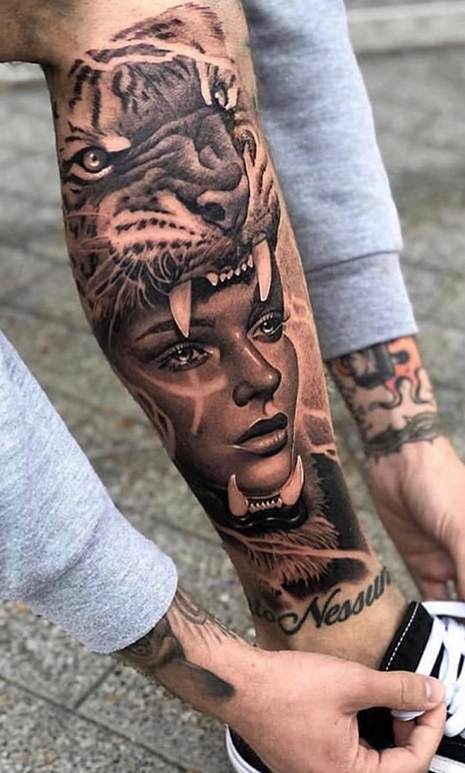 Tatuagem-feminina-de-tigre-na-perna 