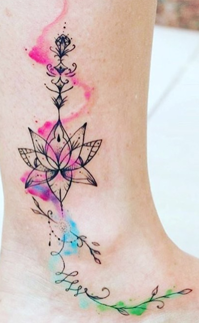 Tatuagem-feminina-no-tornozelo-6 