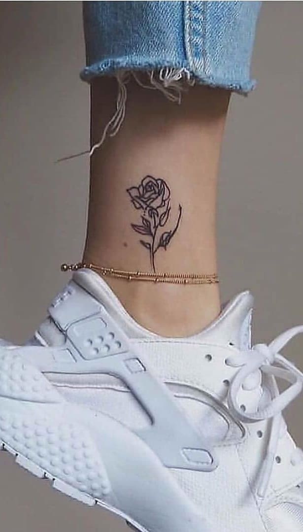 tatuagem-feminina-no-pé-7 