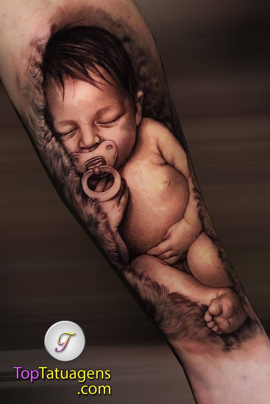 tatuagem-realista-de-recém-nascido 