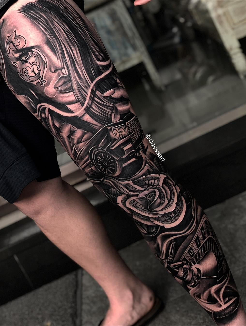 Perna-masculina-fechada-de-tatuagem-5 