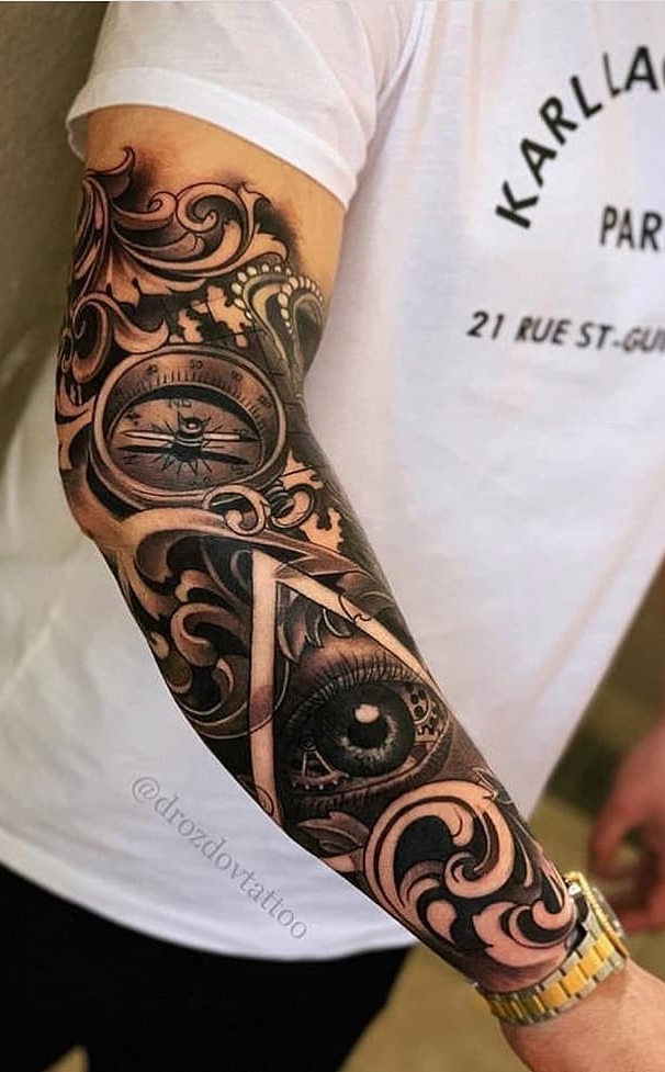 Tatuagem-masculina-no-antebraço-iluminati 