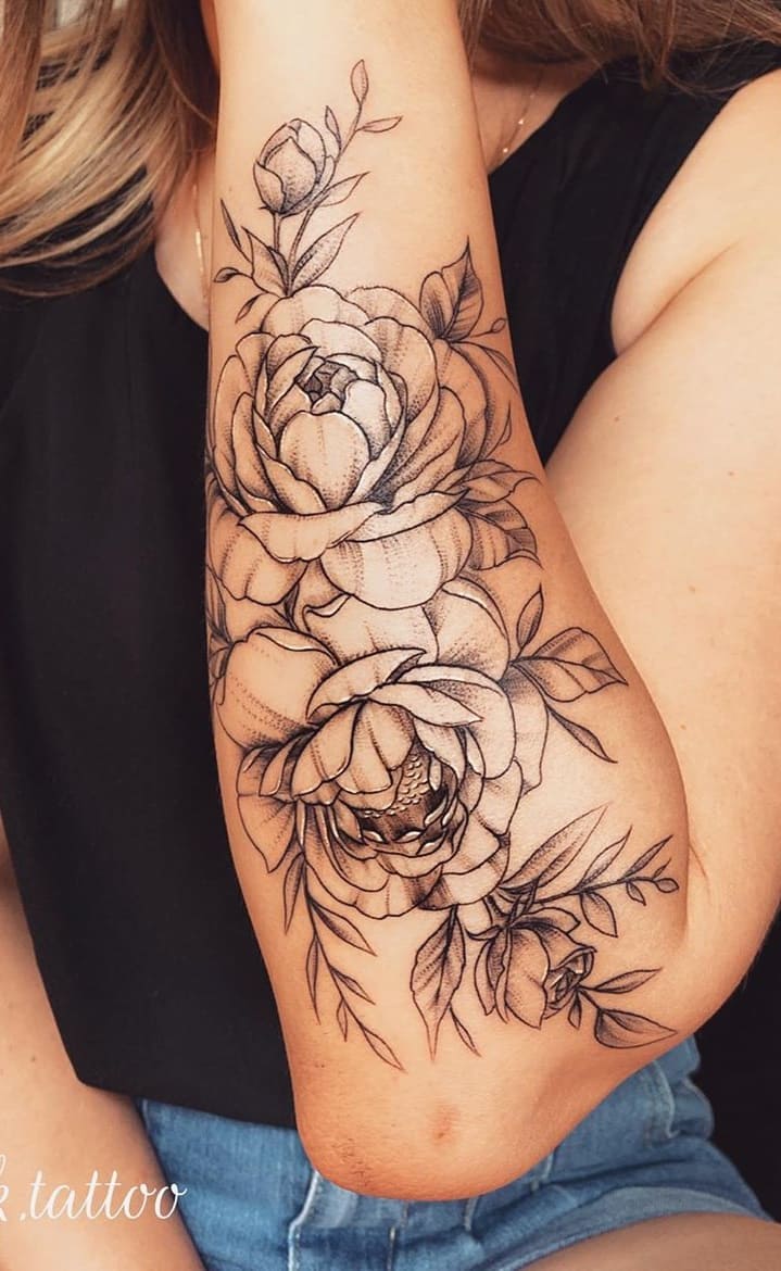Tatuagens-floridas-no-antebraço-15 
