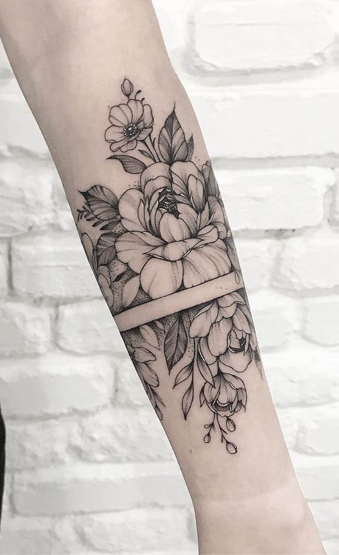 Tatuagens-floridas-no-antebraço-3 
