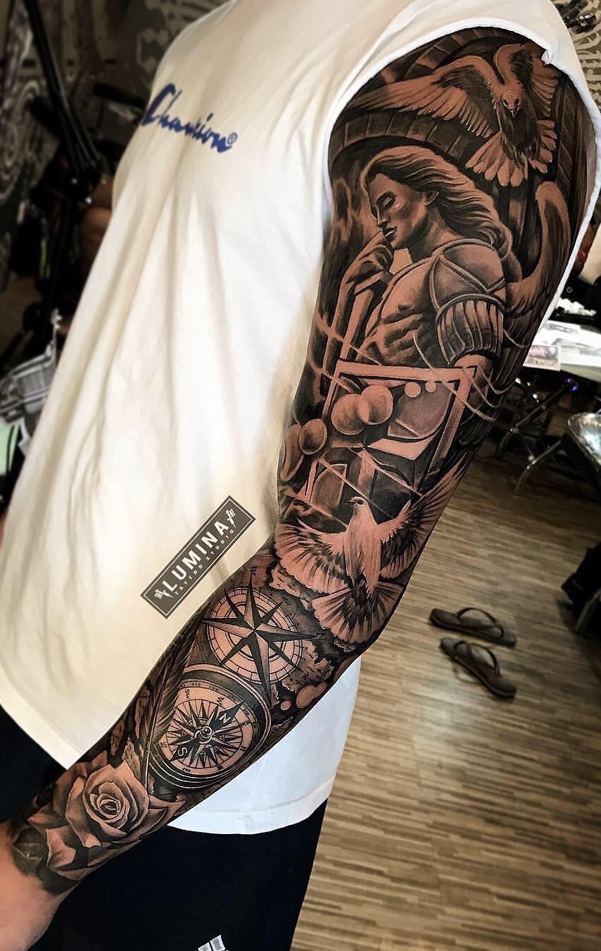 fotos-de-tatuagens-de-braço-fechado-masculina-16 