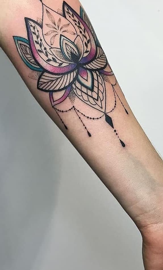 tattoos-femininas-no-antebraço-16 