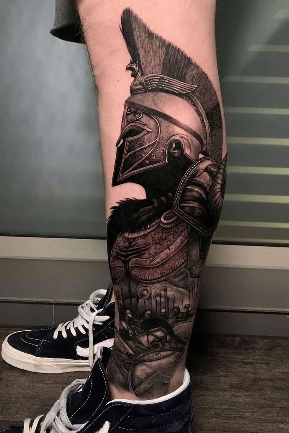 tatuagem-de-gladiador-na-perna 