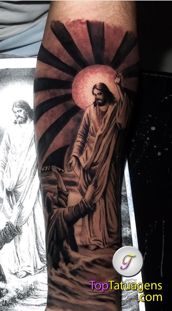 tatuagem-de-jesus-cristo-no-braço 