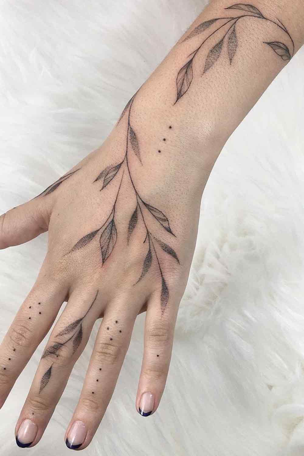 tatuagem-de-planta-na-mao 