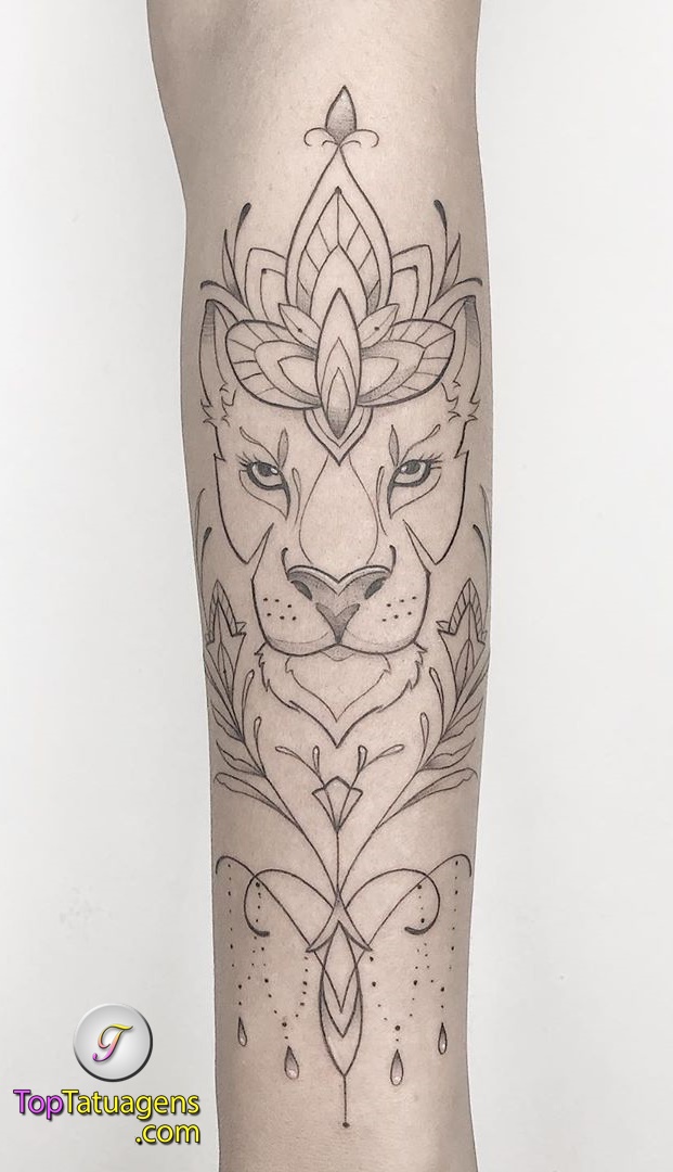 tatuagem-feminina-de-leão-71 