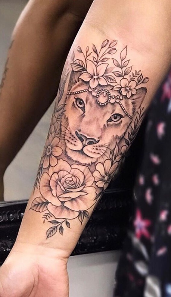 tatuagem-feminina-de-leão-72 