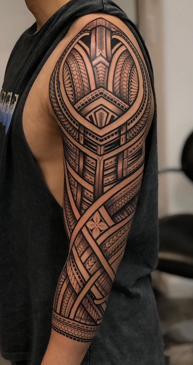 tatuagem-maori-no-braço 
