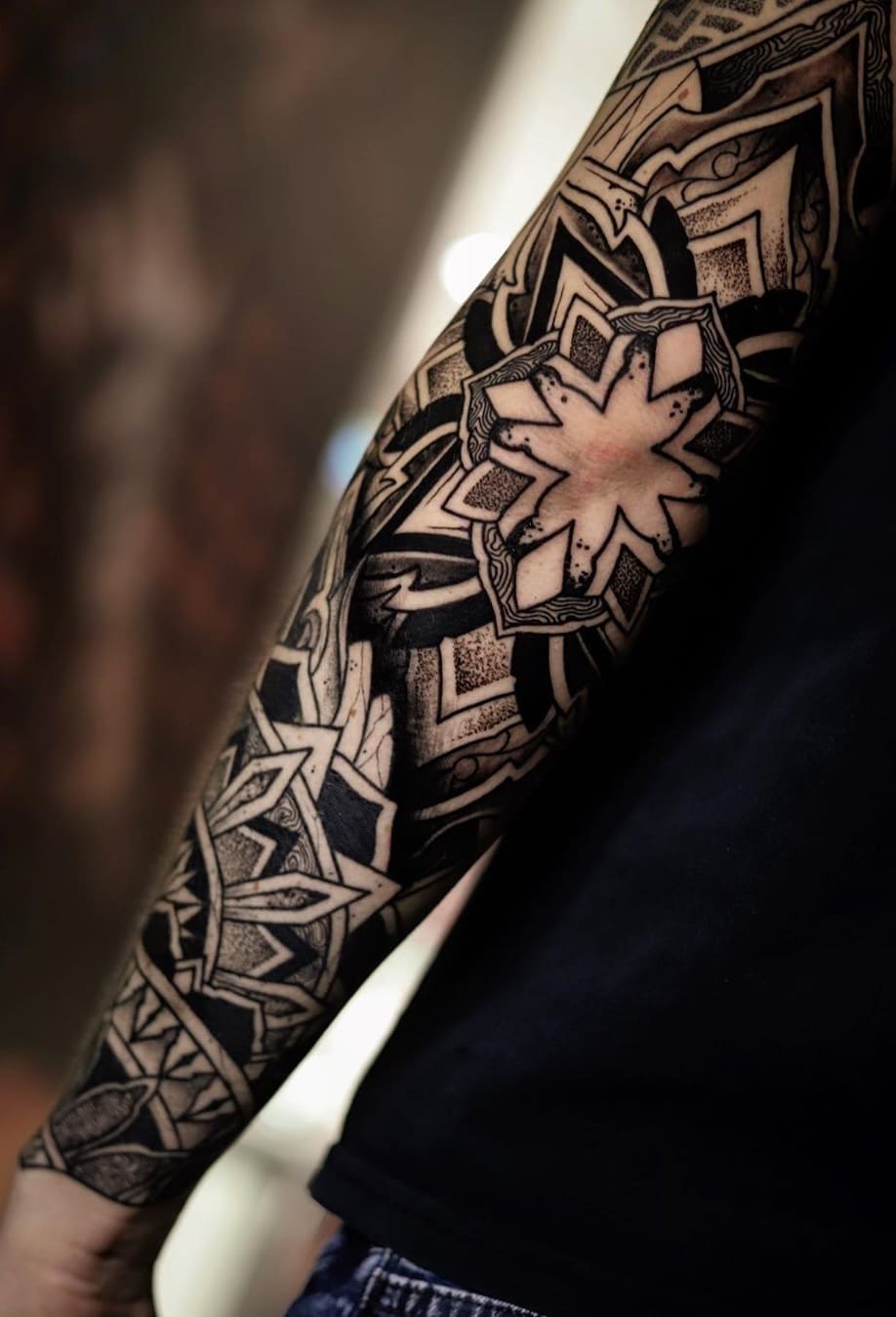 braços-fechados-de-tatuagens-geométricas-1 