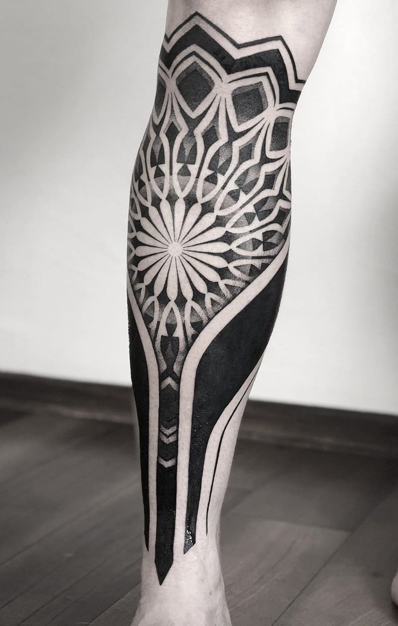 tatuagens-geométricas-na-perna-13 