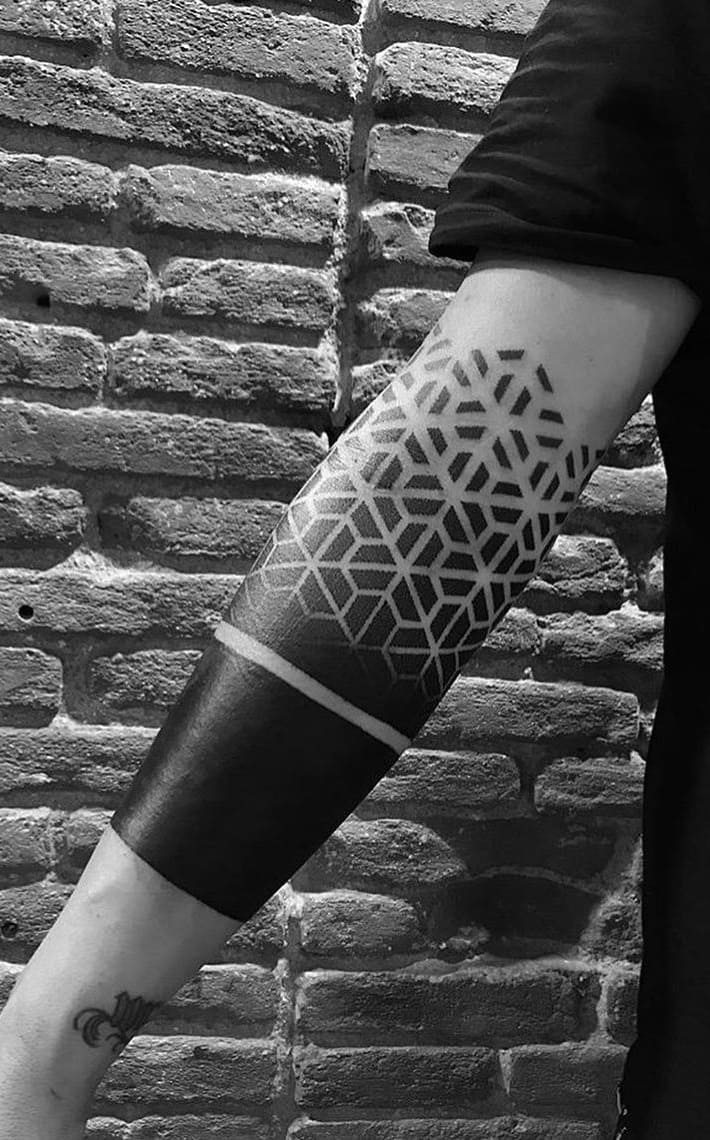 tatuagens-geométricas-no-antebraço-2 