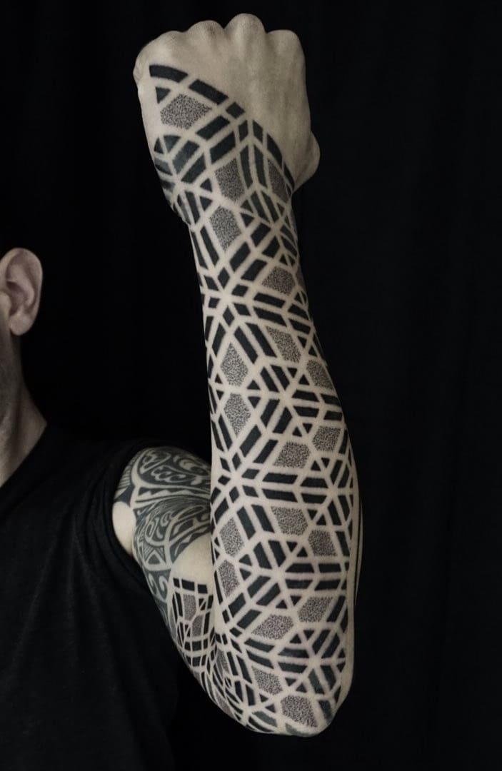 tatuagens-geométricas-no-antebraço-3 