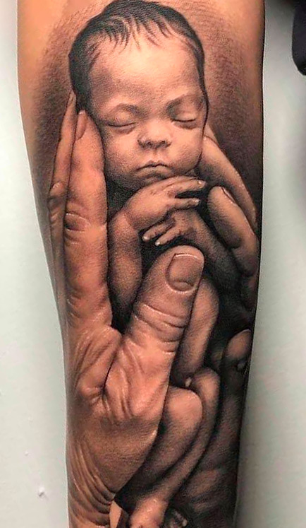 tatuagem-de-recem-nascido-no-antebraco 