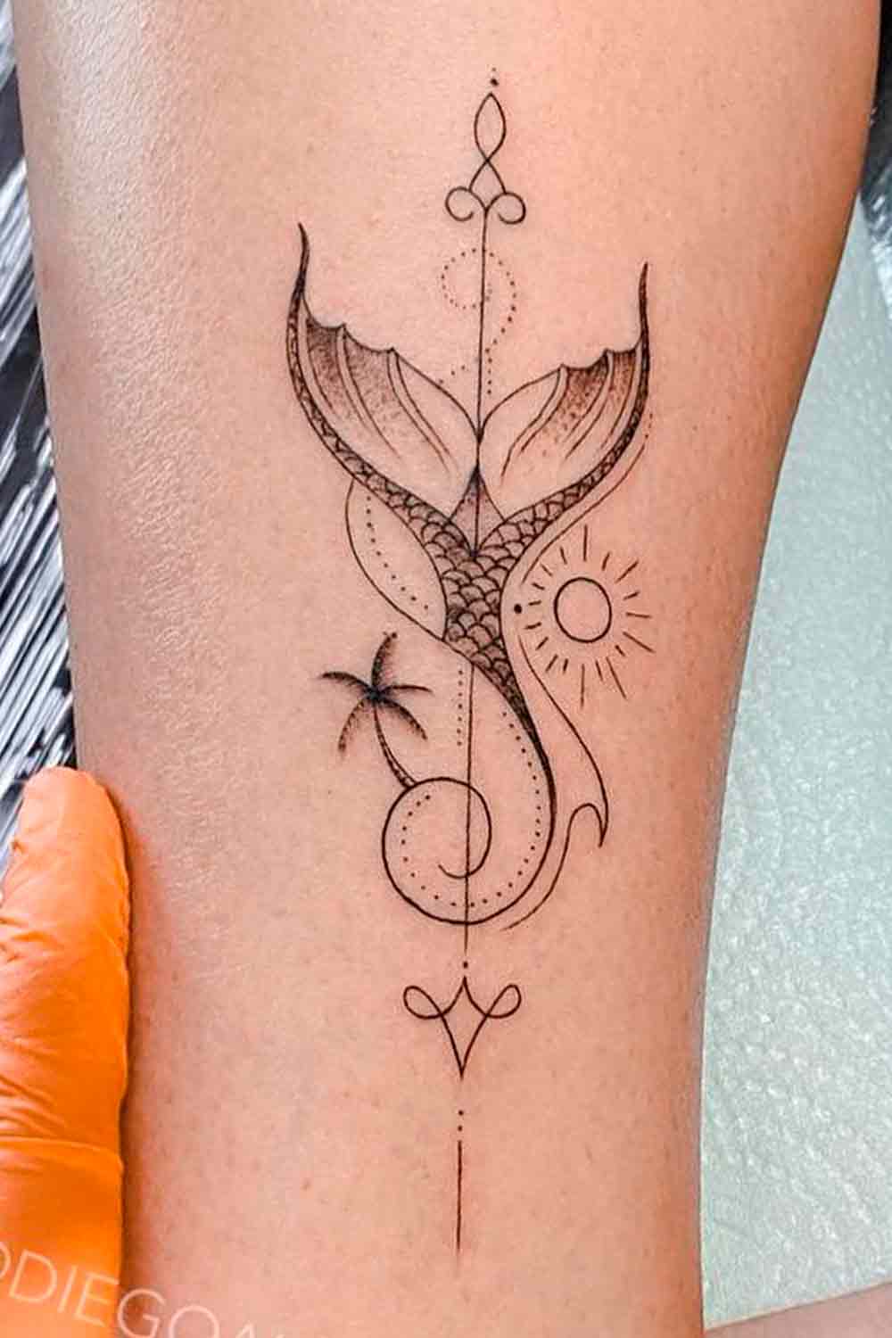 tatuagem-de-calda-de-sereia-no-antebraco 