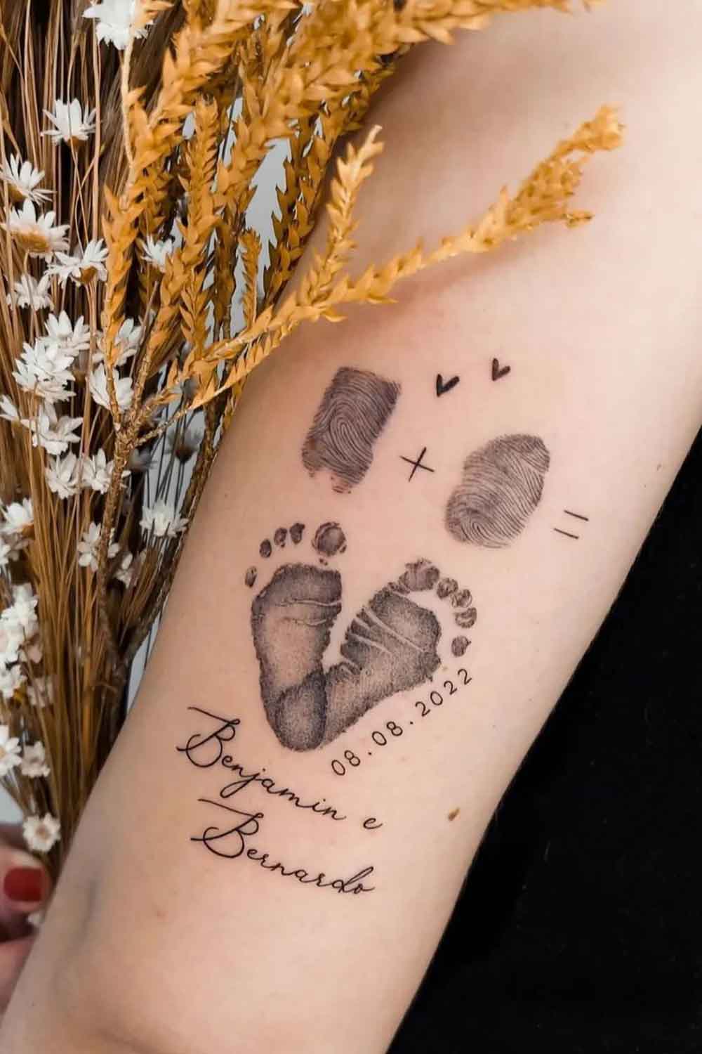 tatuagem-de-digitais-em-homenagem-aos-filhos 
