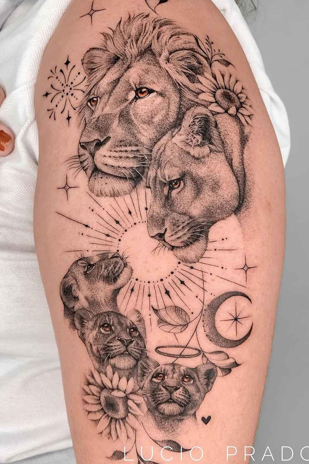 tatuagem-de-leao-leoa-e-filhotes 