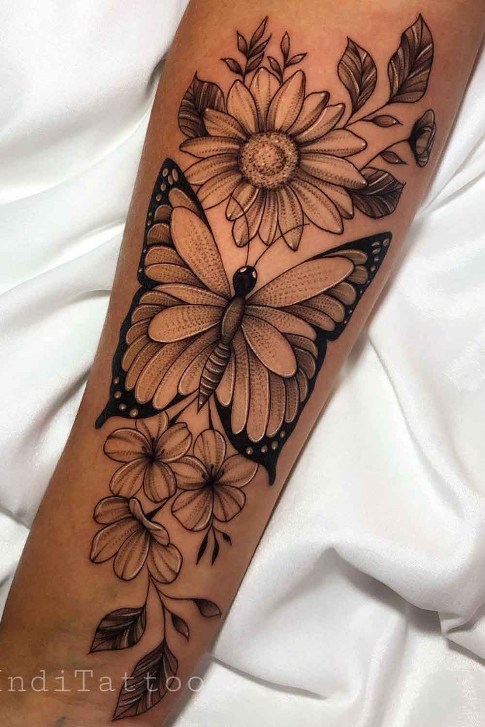 tatuagem-de-borboleta-com-girassol-1 
