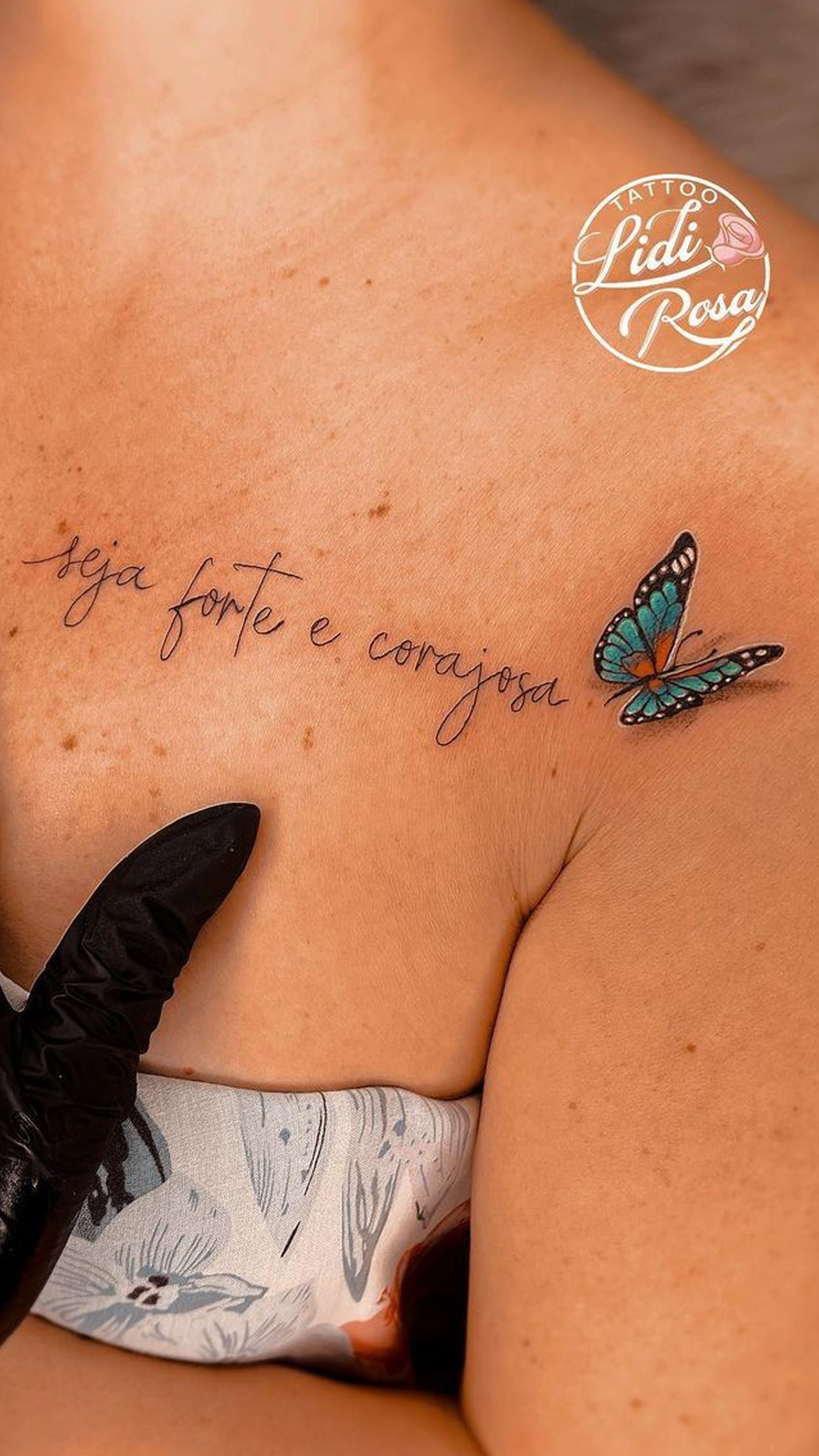 tatuagem-de-borboleta-no-ombro-4 