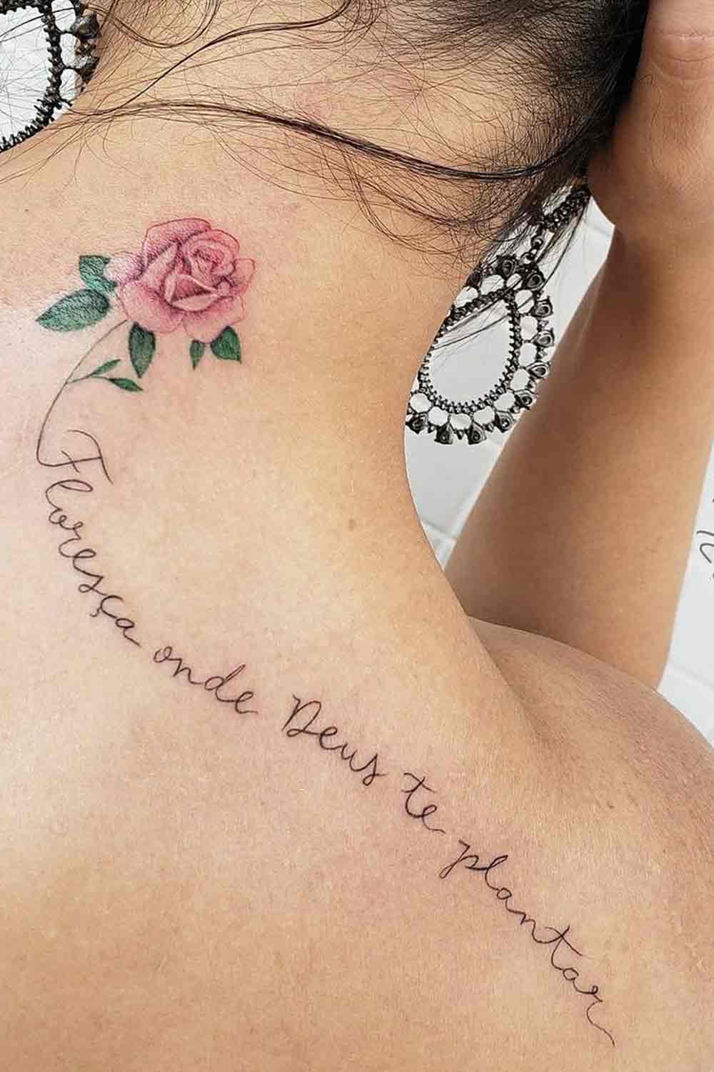 tatuagens-femininas-no-ombro-de-frases-9 