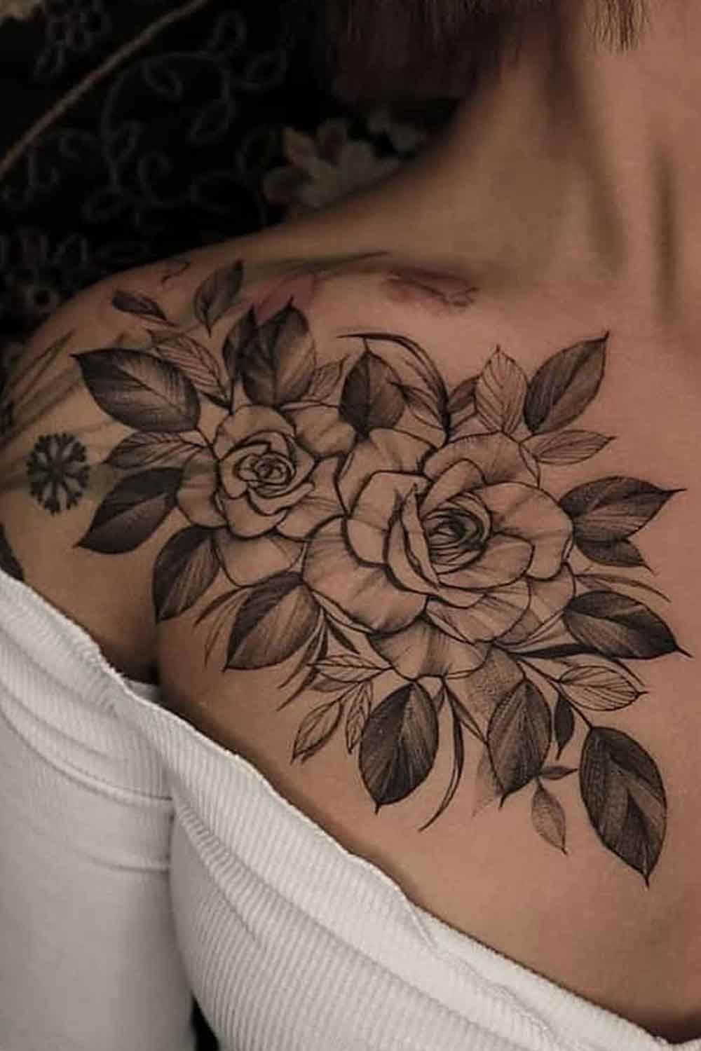 tatuagens-florais-no-ombro-20 