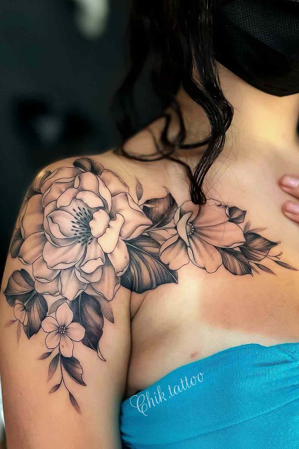 tatuagens-florais-no-ombro-feminino-2 