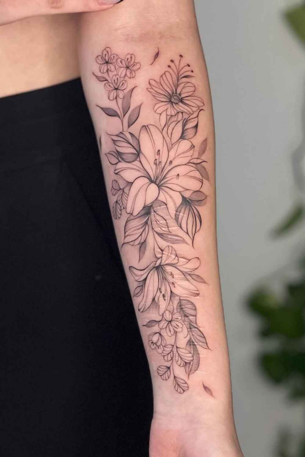tattoo-floral-feminina-no-antebraco-2024 